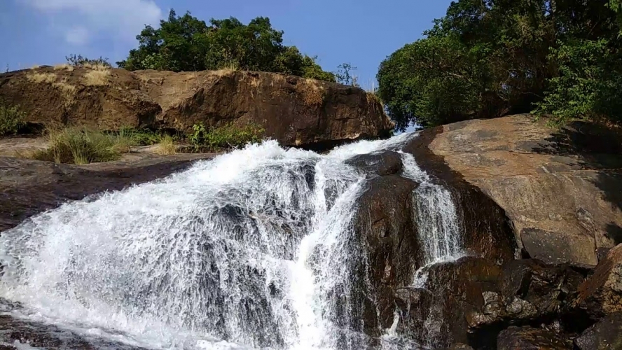 Kainagiri (Viripara) Waterfalls