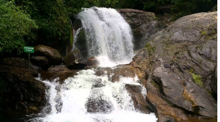Lakkom Waterfalls 